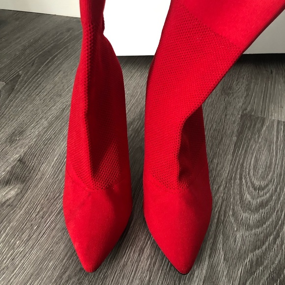 Red Stiletto - Picture 4 of 6